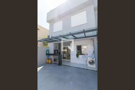 Casa à venda com 102m², 3 quartos e 2 vagasQuintal