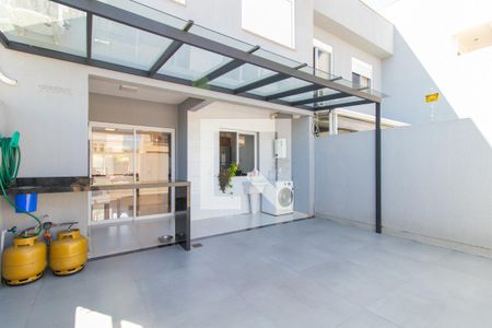 Casa à venda com 102m², 3 quartos e 2 vagasQuintal