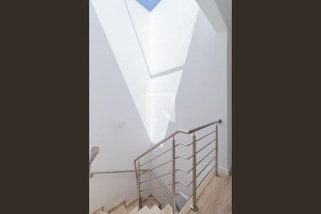 Casa à venda com 102m², 3 quartos e 2 vagasCorredor