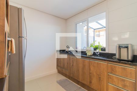 Cozinha de casa à venda com 3 quartos, 102m² em Guarujá, Porto Alegre