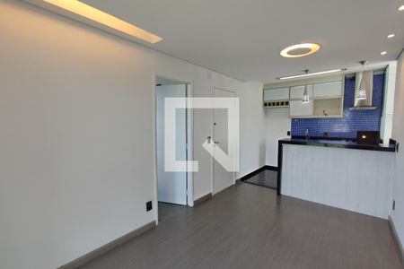 Sala  de apartamento para alugar com 3 quartos, 52m² em Vila Marieta, Campinas