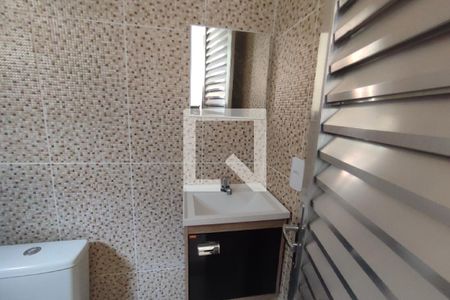 Banheiro da Suite 1 de casa de condomínio para alugar com 1 quarto, 45m² em Taquara, Rio de Janeiro