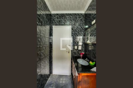 Casa à venda com 125m², 2 quartos e 2 vagasBanheiro 1