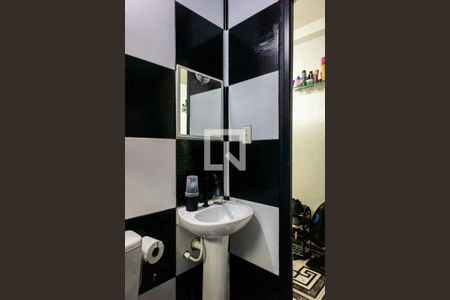 Casa à venda com 300m², 3 quartos e 3 vagasBanheiro da Suíte da Casa 2