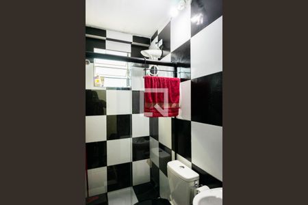 Casa à venda com 300m², 3 quartos e 3 vagasBanheiro da Suíte da Casa 2