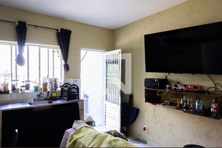 Casa à venda com 300m², 3 quartos e 3 vagasSala e Cozinha da Casa 2