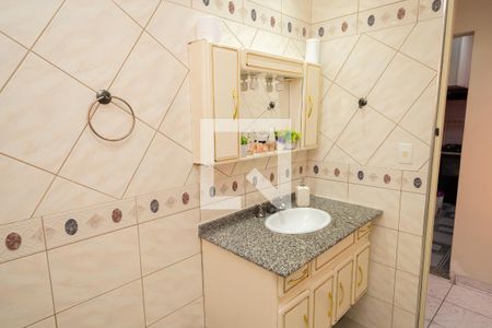 Casa à venda com 201m², 4 quartos e 3 vagas Casa à venda com 201m², 4 quartos e 3 vagasBanheiro 1