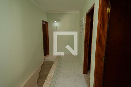 Casa à venda com 201m², 4 quartos e 3 vagas Casa à venda com 201m², 4 quartos e 3 vagasCorredor - Quartos