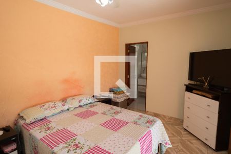 Casa à venda com 201m², 4 quartos e 3 vagas Casa à venda com 201m², 4 quartos e 3 vagasSuíte