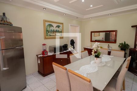 Casa à venda com 201m², 4 quartos e 3 vagas Casa à venda com 201m², 4 quartos e 3 vagasCopa