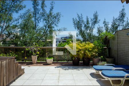 Apartamento à venda com 213m², 3 quartos e 3 vagas Apartamento à venda com 213m², 3 quartos e 3 vagasVaranda da Sala