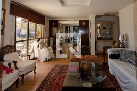 Apartamento à venda com 213m², 3 quartos e 3 vagas Apartamento à venda com 213m², 3 quartos e 3 vagasSala