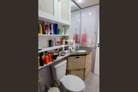 Apartamento à venda com 213m², 3 quartos e 3 vagas Apartamento à venda com 213m², 3 quartos e 3 vagasBanheiro da Suíte 3