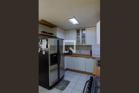 Apartamento à venda com 213m², 3 quartos e 3 vagas Apartamento à venda com 213m², 3 quartos e 3 vagasCozinha