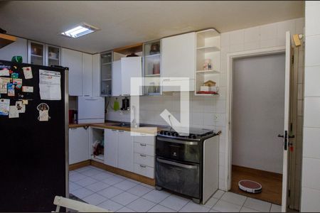 Apartamento à venda com 213m², 3 quartos e 3 vagas Apartamento à venda com 213m², 3 quartos e 3 vagasCozinha