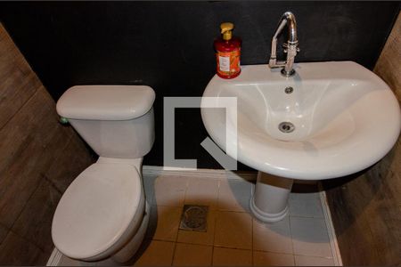 Apartamento à venda com 213m², 3 quartos e 3 vagas Apartamento à venda com 213m², 3 quartos e 3 vagasLavabo