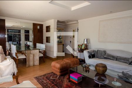 Apartamento à venda com 213m², 3 quartos e 3 vagas Apartamento à venda com 213m², 3 quartos e 3 vagasSala