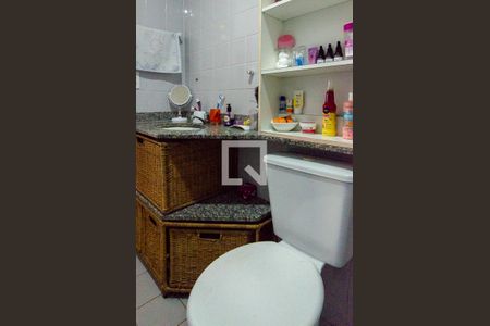 Apartamento à venda com 213m², 3 quartos e 3 vagas Apartamento à venda com 213m², 3 quartos e 3 vagasBanheiro da Suíte 2