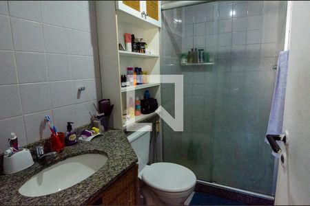 Apartamento à venda com 213m², 3 quartos e 3 vagas Apartamento à venda com 213m², 3 quartos e 3 vagasBanheiro da Suíte 2