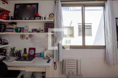 Apartamento à venda com 213m², 3 quartos e 3 vagas Apartamento à venda com 213m², 3 quartos e 3 vagasSuite 3