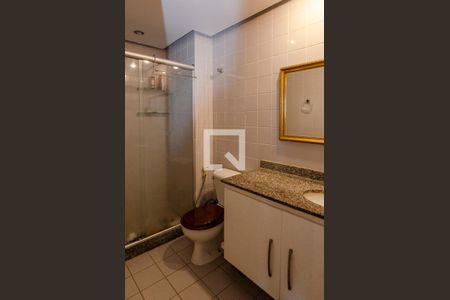 Apartamento à venda com 213m², 3 quartos e 3 vagas Apartamento à venda com 213m², 3 quartos e 3 vagasBanheiro da suíte 1