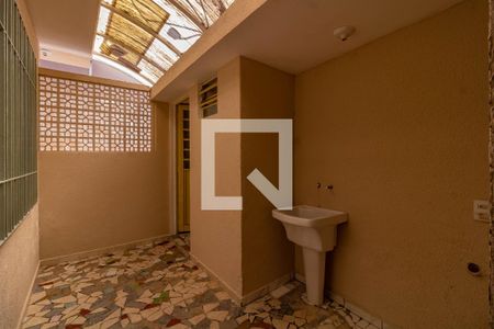 Casa à venda com 100m², 2 quartos e 1 vagaÁrea de Serviço