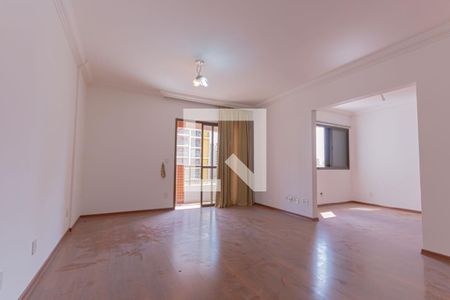 Sala de apartamento à venda com 4 quartos, 137m² em Cambuí, Campinas