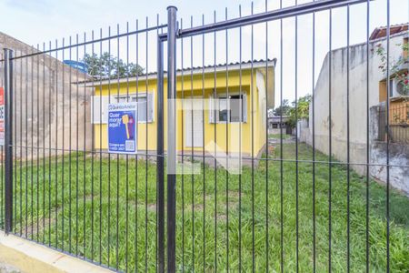 Casa à venda com 65m², 2 quartos e 3 vagas Casa à venda com 65m², 2 quartos e 3 vagasFachada