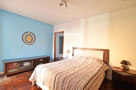 Casa à venda com 292m², 3 quartos e 3 vagasSuíte