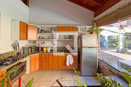 Casa à venda com 292m², 3 quartos e 3 vagasCozinha