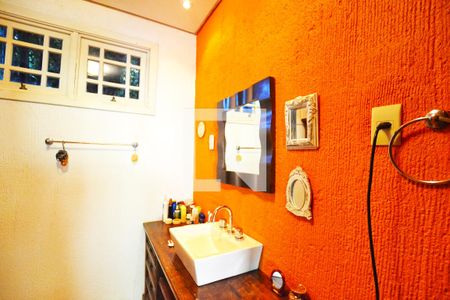 Casa à venda com 292m², 3 quartos e 3 vagasBanheiro