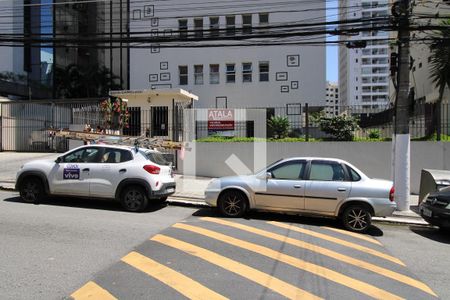 Apartamento para alugar com 38m², 1 quarto e 1 vagaFachada e portaria 