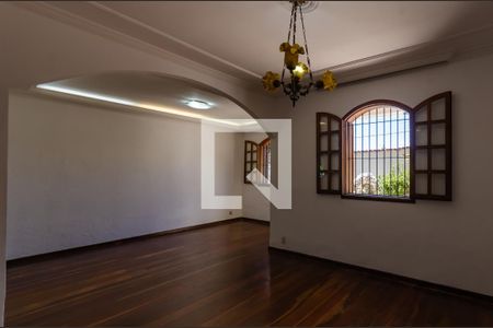 Sala 1 de casa à venda com 4 quartos, 211m² em Candelária, Belo Horizonte