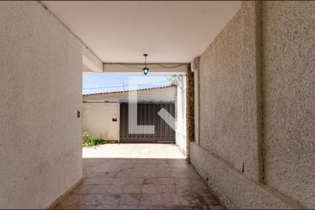 Casa à venda com 211m², 4 quartos e 3 vagasEntrada