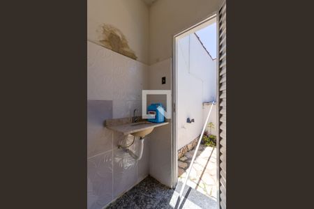 Casa à venda com 211m², 4 quartos e 3 vagasBanheiro de Serviço