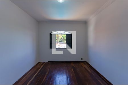 Casa à venda com 211m², 4 quartos e 3 vagasQuarto 3