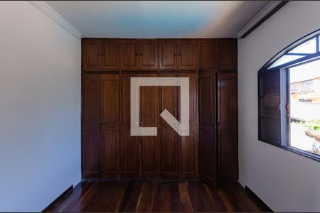 Casa à venda com 211m², 4 quartos e 3 vagasQuarto 2