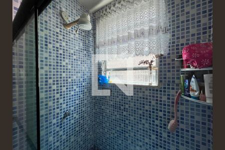 Apartamento à venda com 66m², 2 quartos e sem vagaChuveiro