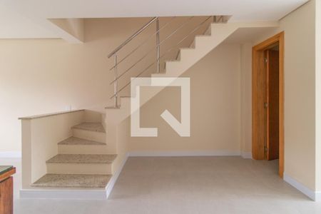 Sala de casa de condomínio à venda com 3 quartos, 130m² em Hípica, Porto Alegre