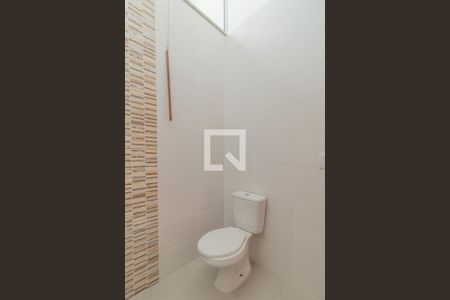 Casa de condomínio à venda com 130m², 3 quartos e 1 vaga Casa de condomínio à venda com 130m², 3 quartos e 1 vagaBanheiro da Suíte