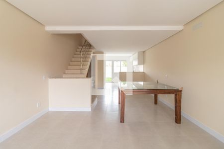 Sala de casa de condomínio à venda com 3 quartos, 130m² em Hípica, Porto Alegre