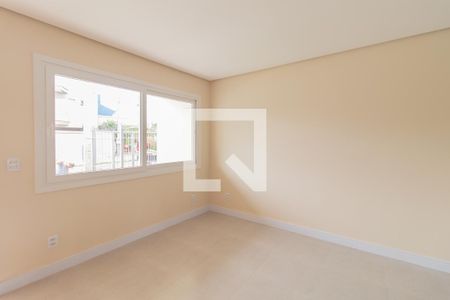 Sala de casa de condomínio à venda com 3 quartos, 130m² em Hípica, Porto Alegre