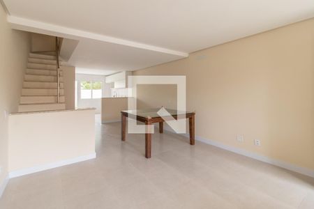 Sala de casa de condomínio à venda com 3 quartos, 130m² em Hípica, Porto Alegre