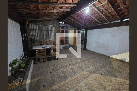 Garagem de casa para alugar com 2 quartos, 156m² em Vila Tupi, Praia Grande