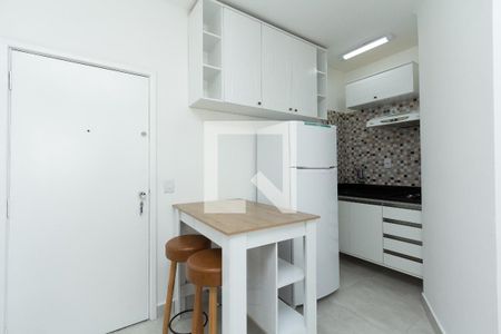 Sala/Cozinha de kitnet/studio para alugar com 1 quarto, 38m² em Indianópolis, São Paulo