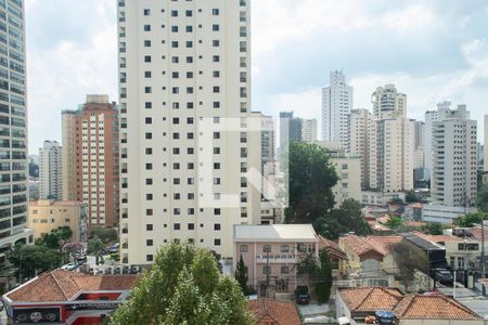 Apartamento à venda com 220m², 4 quartos e 4 vagas Apartamento à venda com 220m², 4 quartos e 4 vagasVista Quarto 1