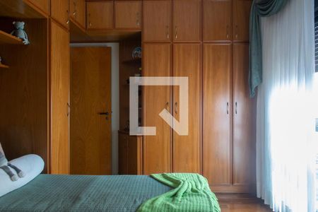 Apartamento à venda com 220m², 4 quartos e 4 vagas Apartamento à venda com 220m², 4 quartos e 4 vagasQuarto 1