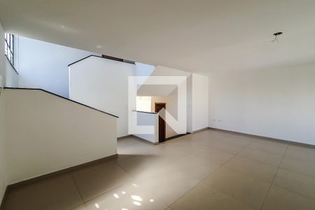 Casa à venda com 161m², 3 quartos e 3 vagassala