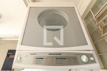 Apartamento à venda com 106m², 2 quartos e sem vaga Apartamento à venda com 106m², 2 quartos e sem vagaLavanderia