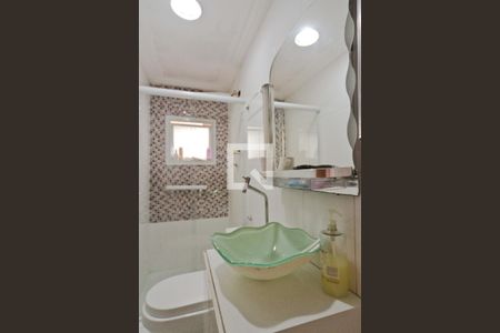 Casa à venda com 230m², 4 quartos e 1 vagaBanheiro